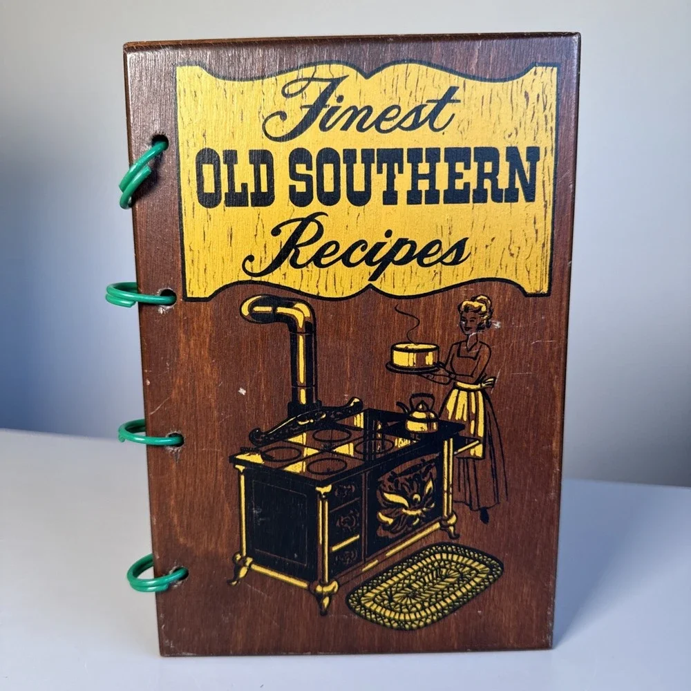 Vtg 1972 Southern Cook Book 250 Recipes Claire Davidow Wooden Cover Paperback